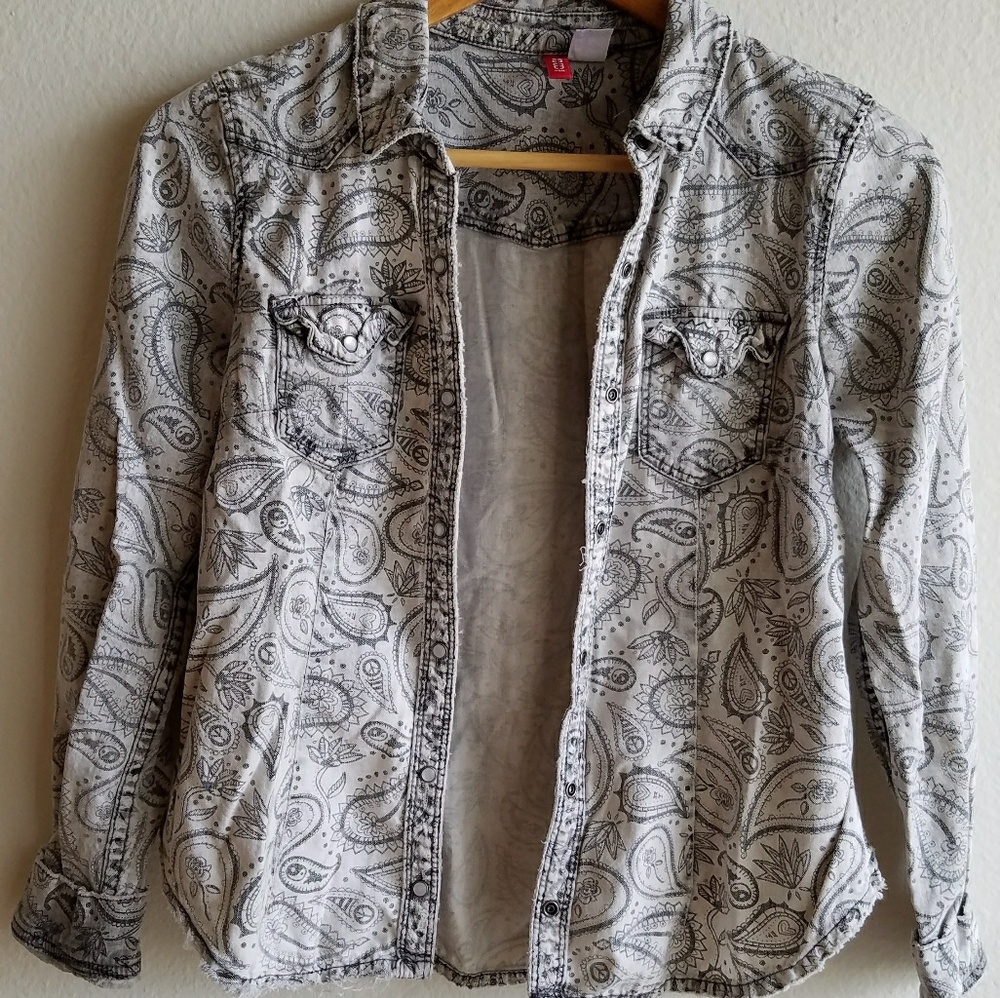 H&M Divided Distressed Paisley Blazer in Small